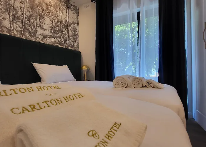 Carlton Hotell