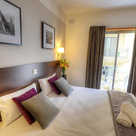 Hotel Carlton