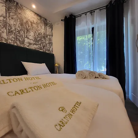 Carlton Hotel